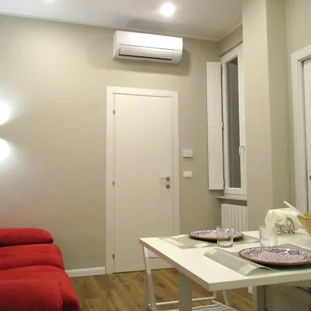 Thelozzashome Apartment *