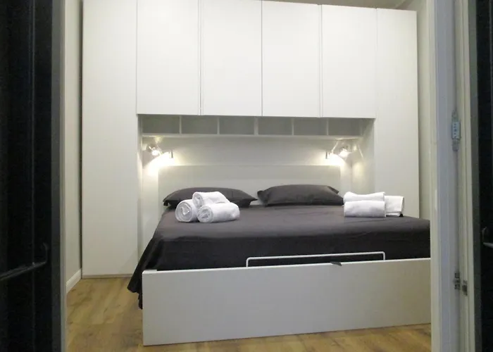 Thelozzashome Apartman Genova