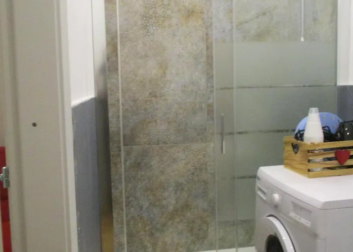 Thelozzashome Apartman